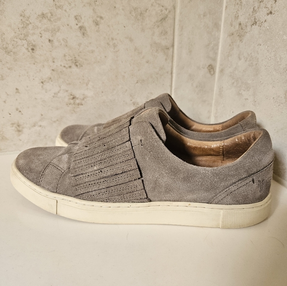 GUC Frye Slip-On Ivory Gore Sneakers in Gray Suede - Picture 6 of 8